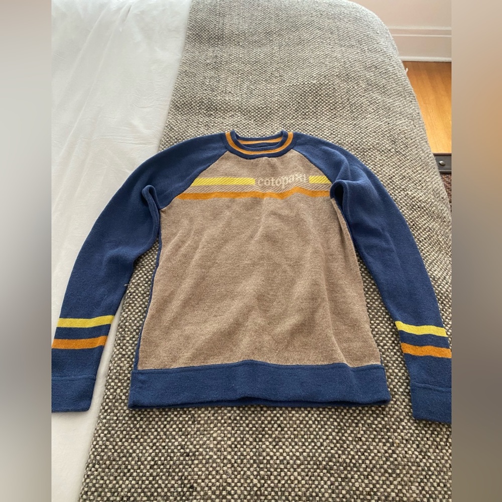 Cotopaxi 100 wool sweater size XS